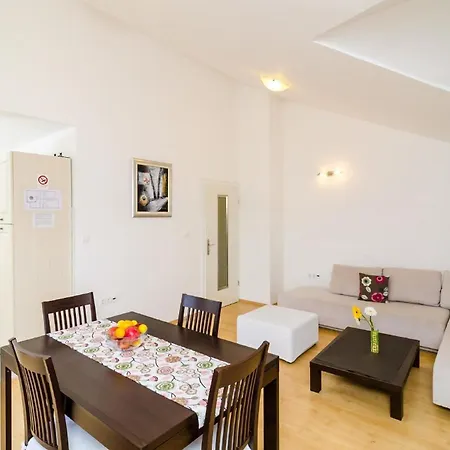 Ferienwohnung Fuer 4 Personen Ca 46 Qm In Dubrovnik, Dalmatien Sueddalmatien Lägenhet *